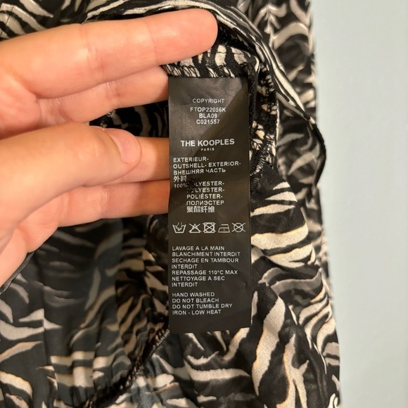 The Kooples Flowing Black and White Zebra Print Sheer V Neck‎ Blouse Size Medium - Picture 14 of 15